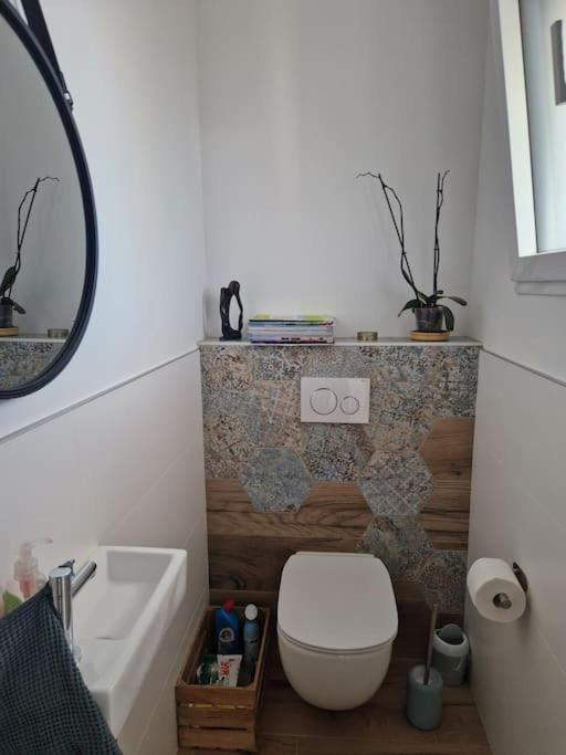 Les Zebres- Wifi-jacuzzi-velos-ecran Plat- Parentales- Baignoire * La Rochelle (Charente-Maritime)