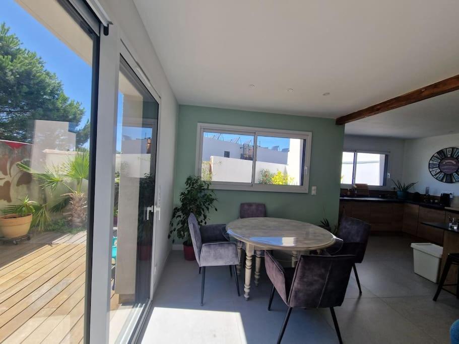 Les Zebres- Wifi-jacuzzi-velos-ecran Plat- Parentales- Baignoire La Rochelle (Charente-Maritime)